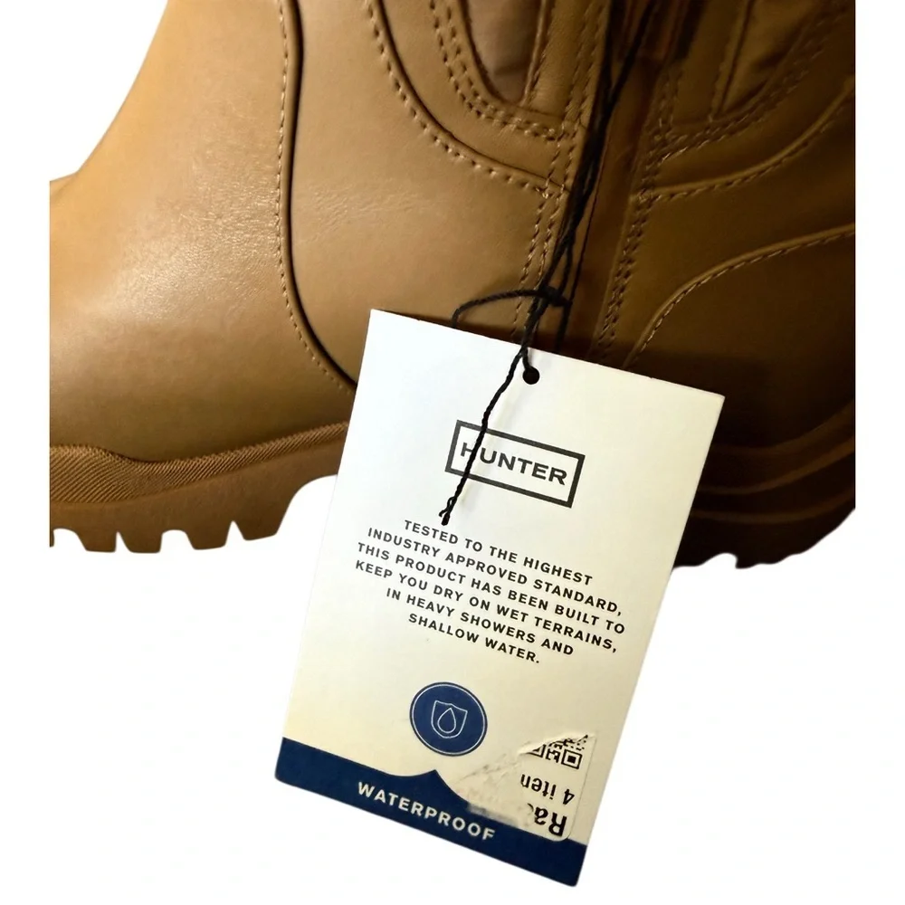 Hunter Women’s Tall Tan Waterproof Rain Boots NWT Size 7